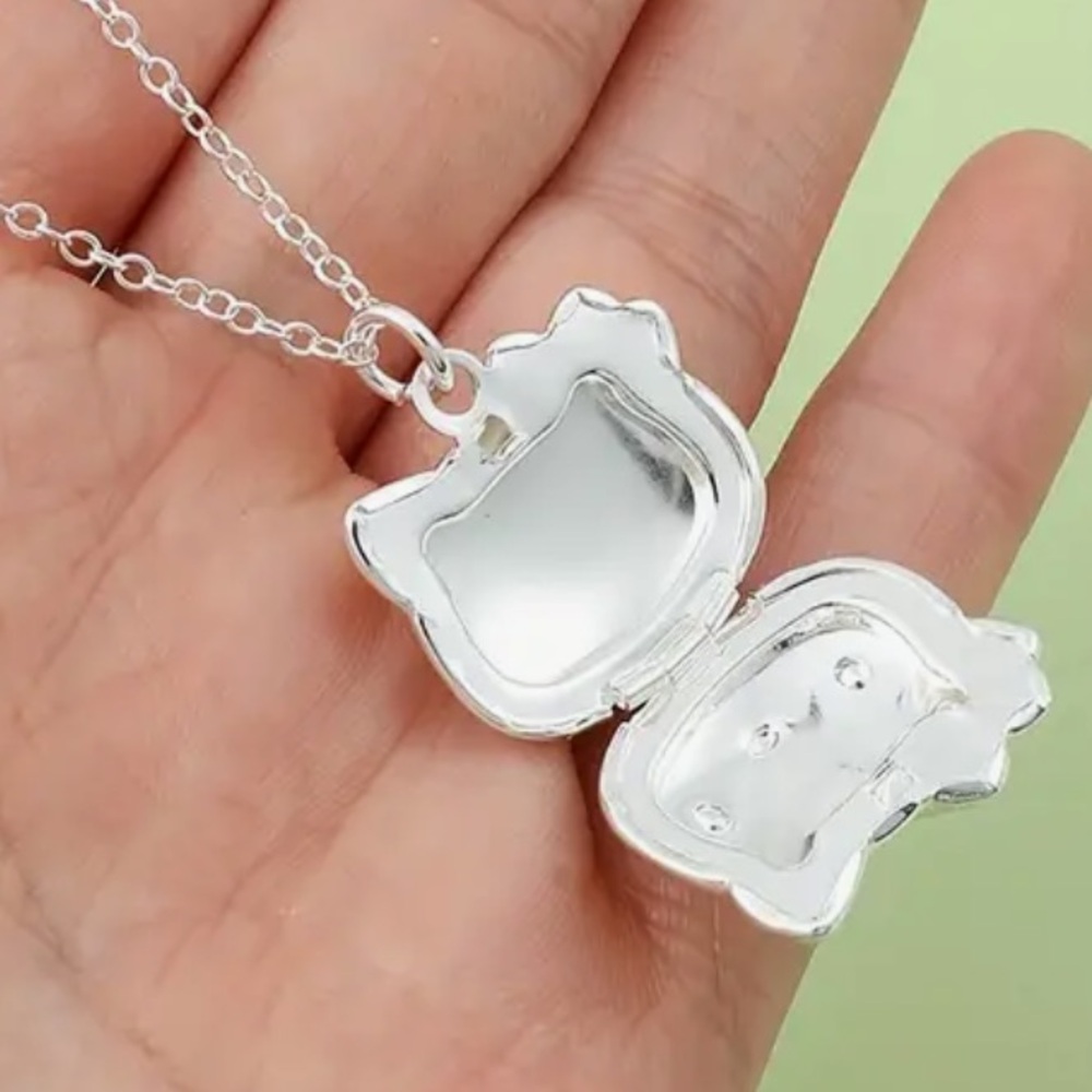 Hello Kitty Jewelry Set - Picture 5 of 5